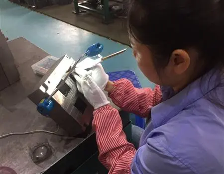 Solucionando Desafíos de Desmoldeo con el Diseño Innovador de MDC Mould