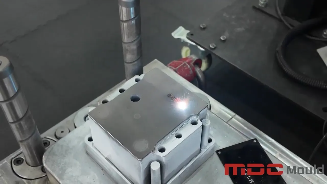 Marcaje láser en moldes